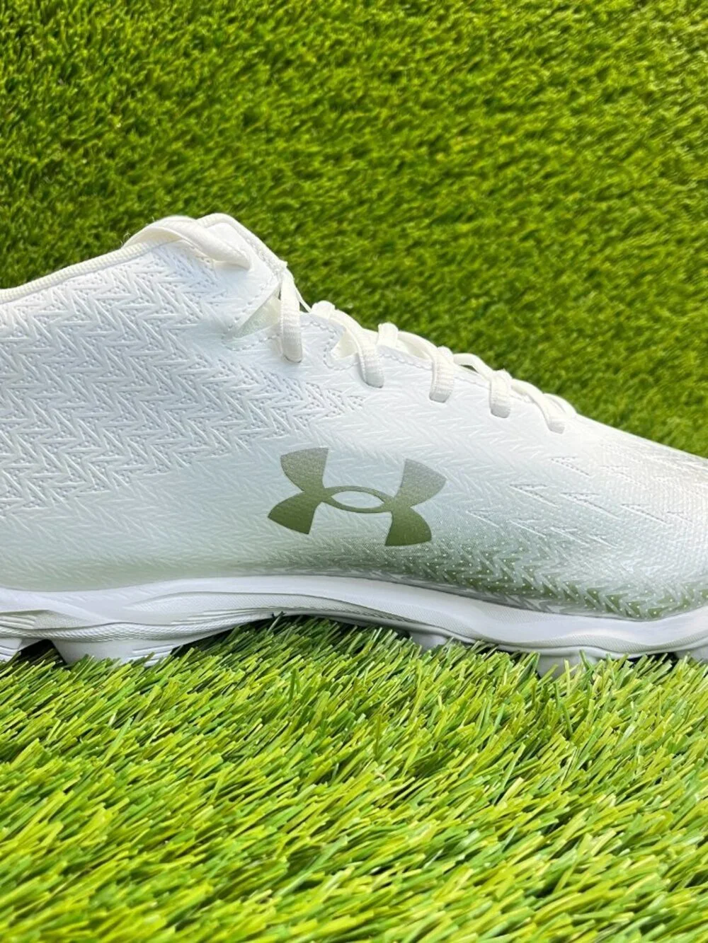Under Armour Spotlight Fran RM 4.0 Mens Size 11.5 White‎ Running Football Cleats